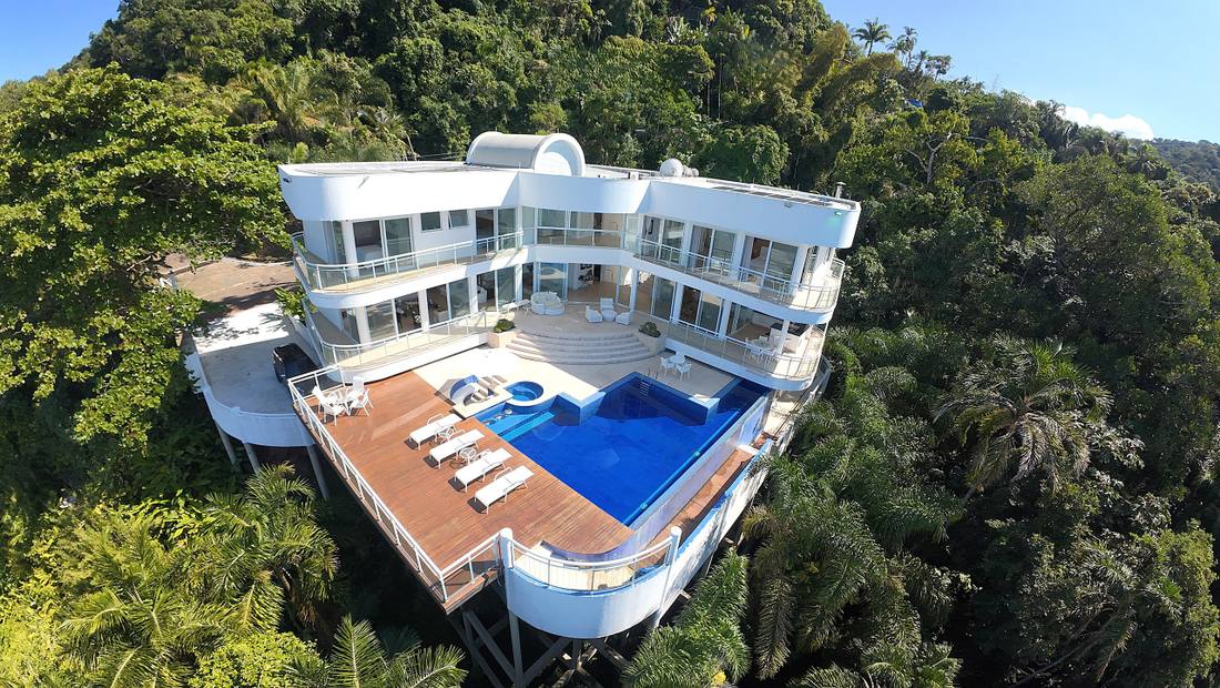 Casa no Condomínio Tijucopava Guarujá — Villa 201