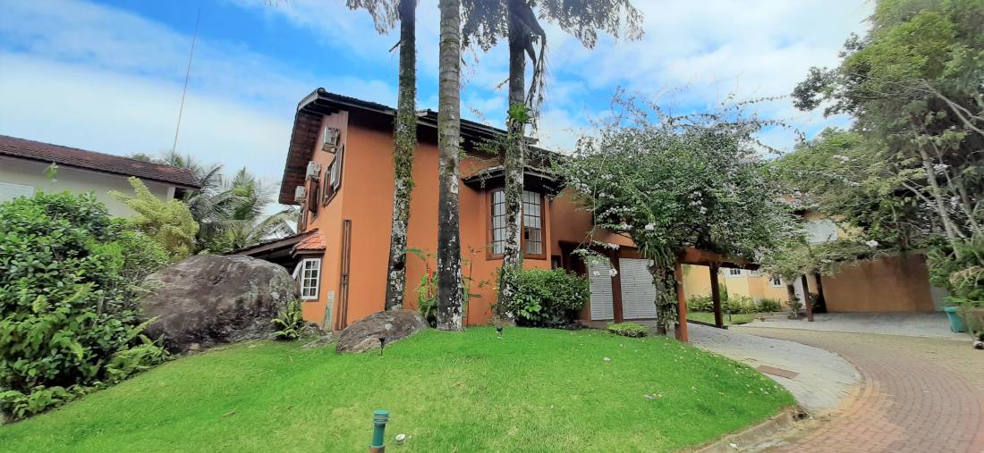 Casa no Condomínio Iporanga Guarujá — Villa 445