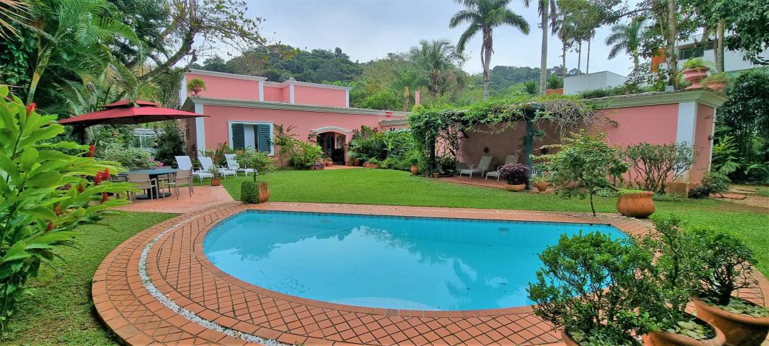 Casa no Condomínio Iporanga Guarujá — Villa 420