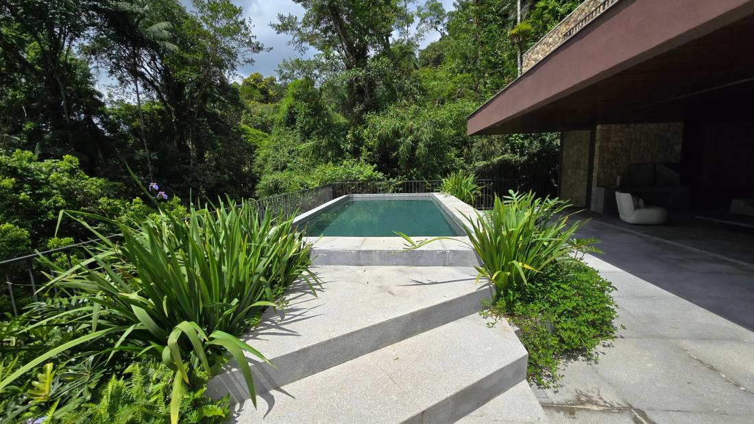 Casa no Condomínio São Pedro Guarujá — Villa 147