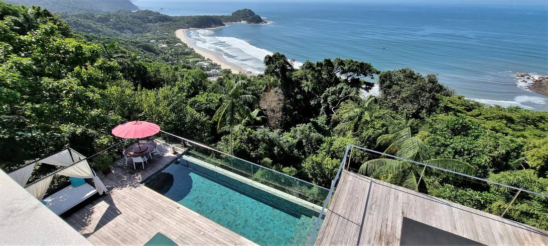 Casa no Condomínio Tijucopava Guarujá — Villa 202