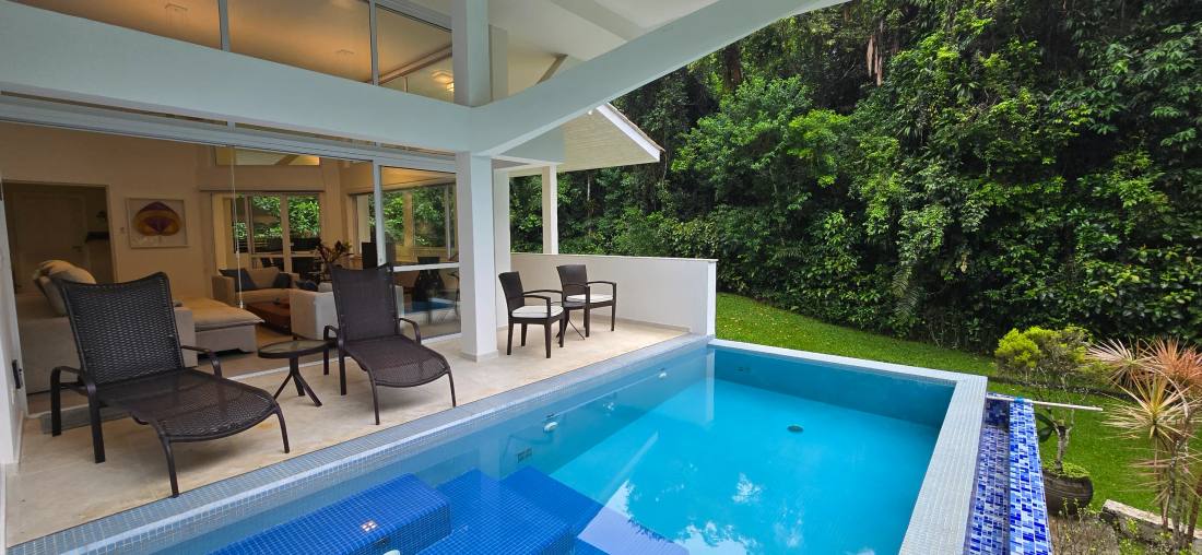 Casa no Condomínio Iporanga Guarujá — Villa 439