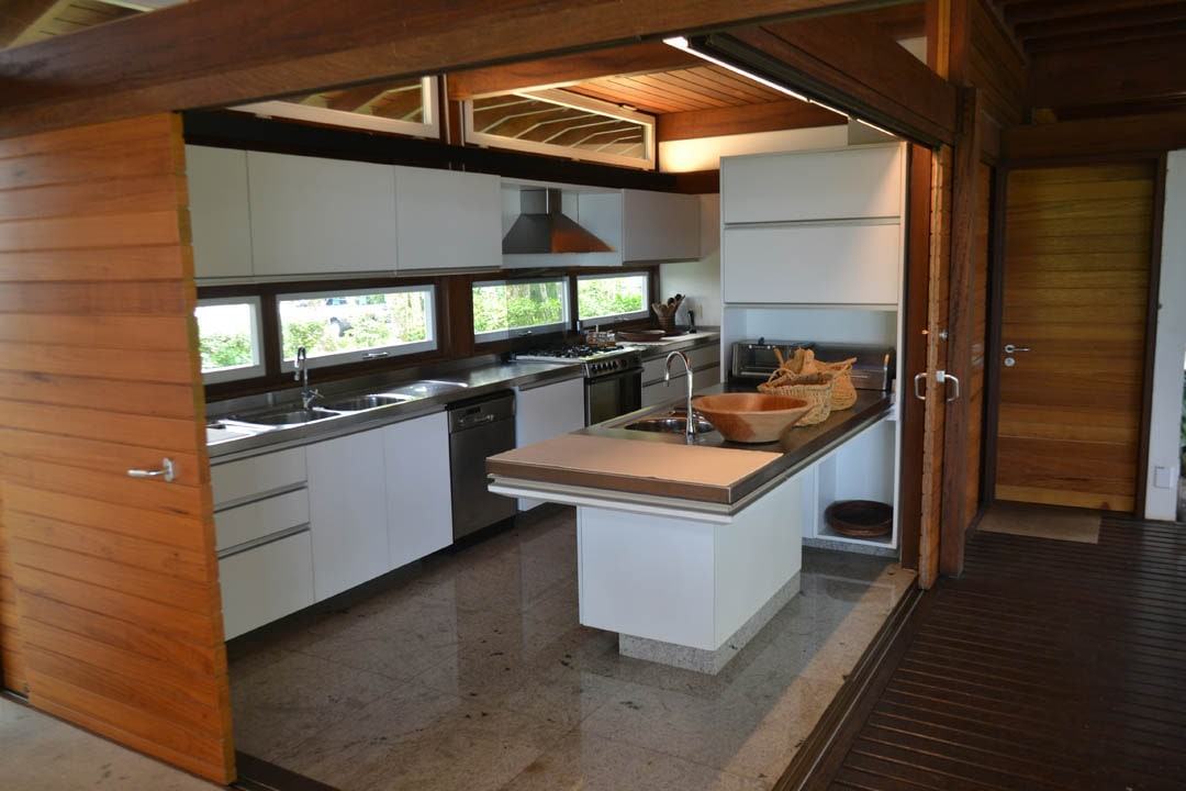 Área de serviço 2 — Iporanga, Guarujá, à venda e para locação, Casa
