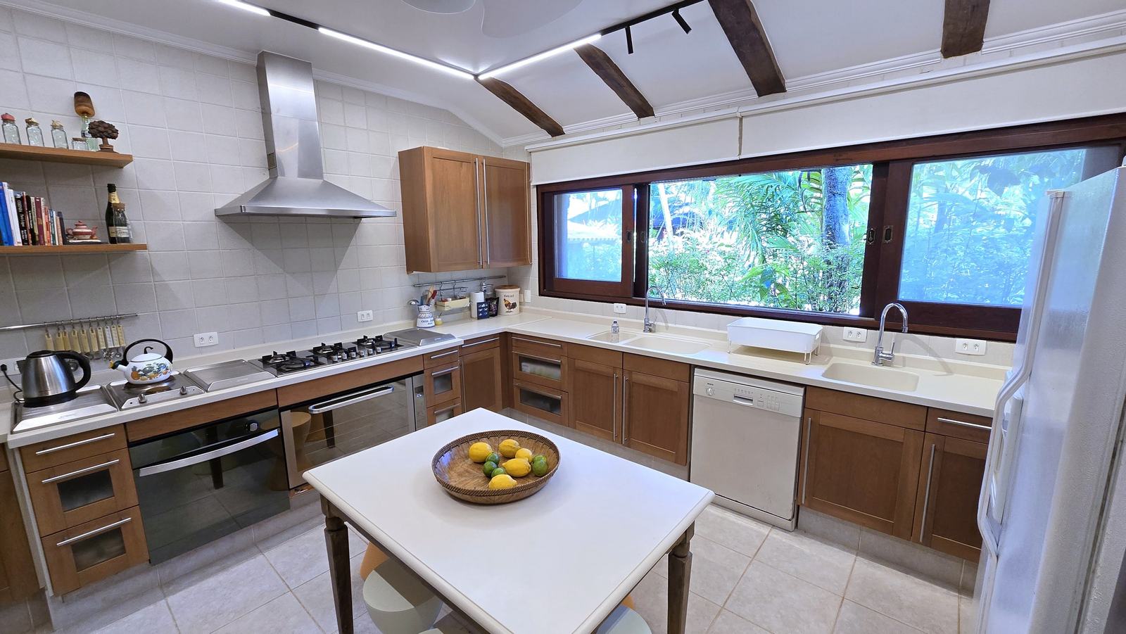 Ambiente interno 4 — Iporanga, Guarujá, para locação, Casa