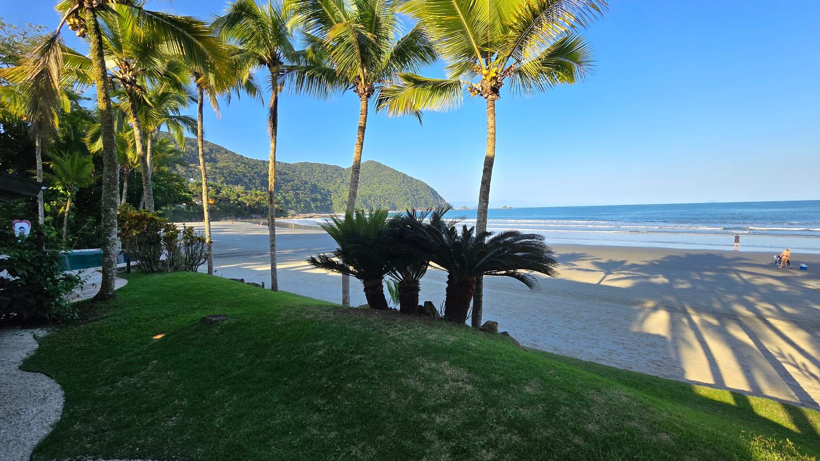 Área externa 7 — Iporanga, Guarujá, para locação, Casa