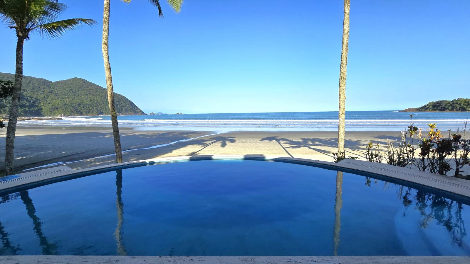 Área externa 30 — Iporanga, Guarujá, para locação, Casa