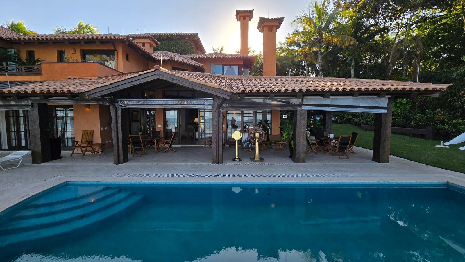 Área externa 35 — Iporanga, Guarujá, para locação, Casa