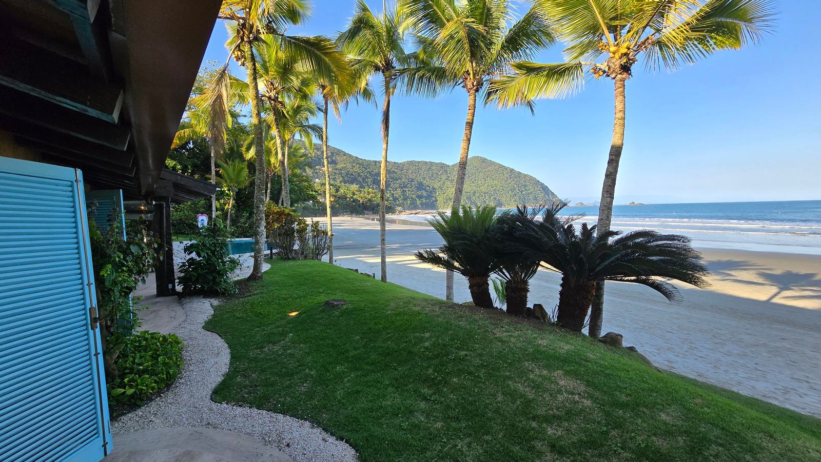 Área externa 6 — Iporanga, Guarujá, para locação, Casa