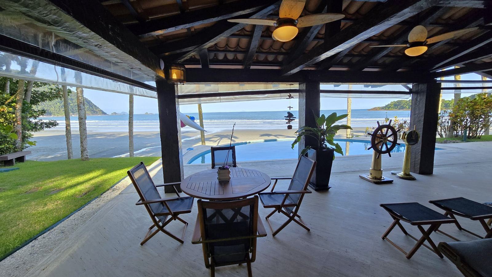 Área externa 26 — Iporanga, Guarujá, para locação, Casa
