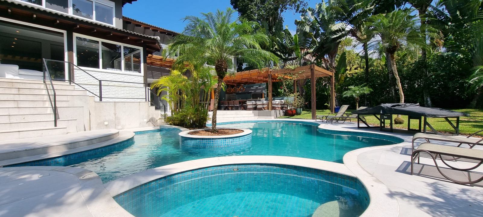Área externa 2 — Iporanga, Guarujá, à venda, Casa