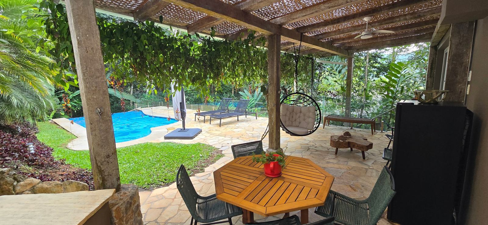 Área externa 8 — Iporanga, Guarujá, à venda e para locação, Casa