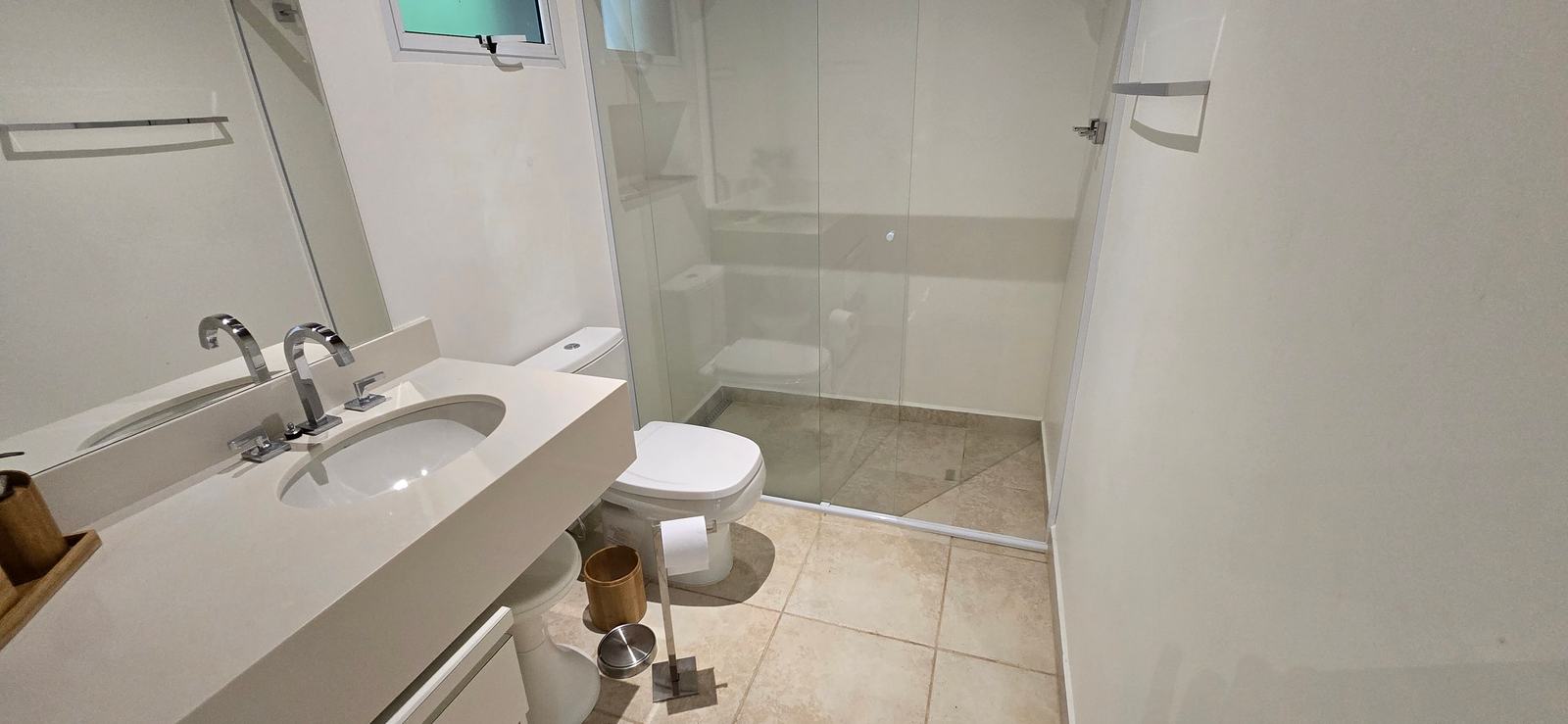 Suíte 4 — Iporanga, Guarujá, à venda e para locação, Casa