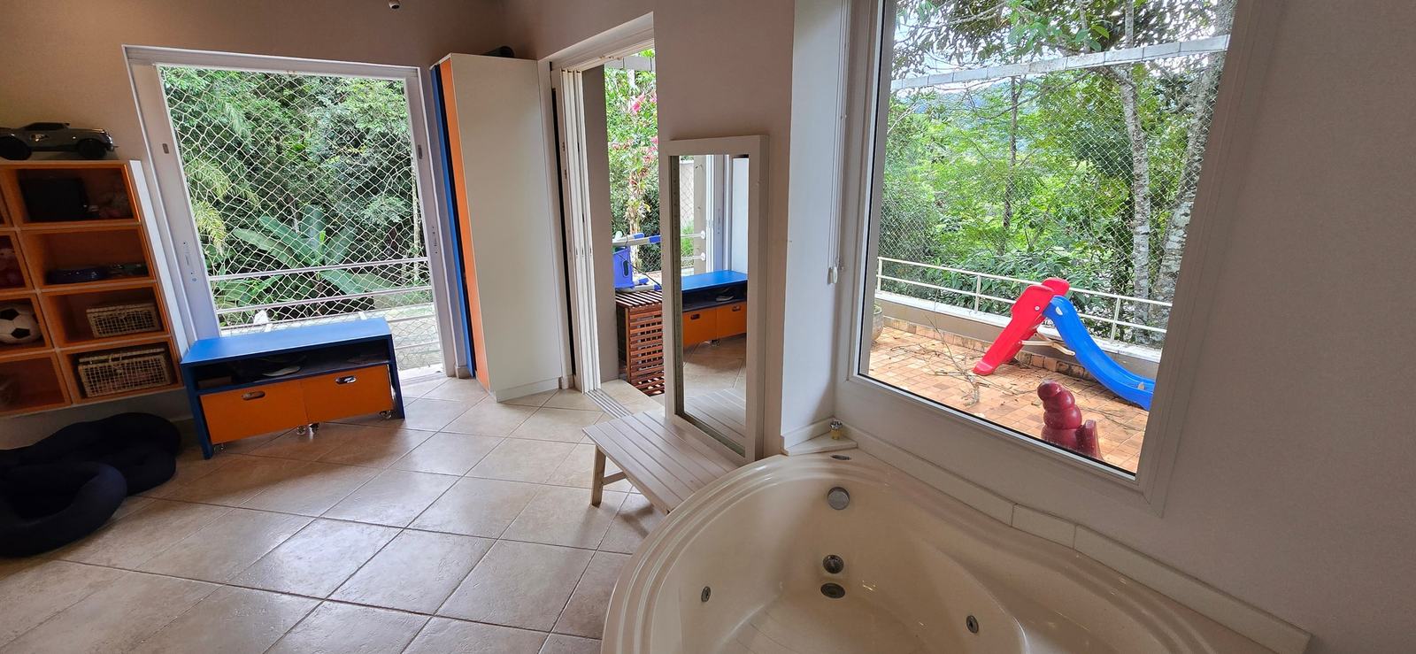 Suíte 8 — Iporanga, Guarujá, à venda e para locação, Casa