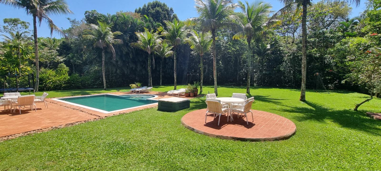 Área externa 13 — Iporanga, Guarujá, para locação, Casa