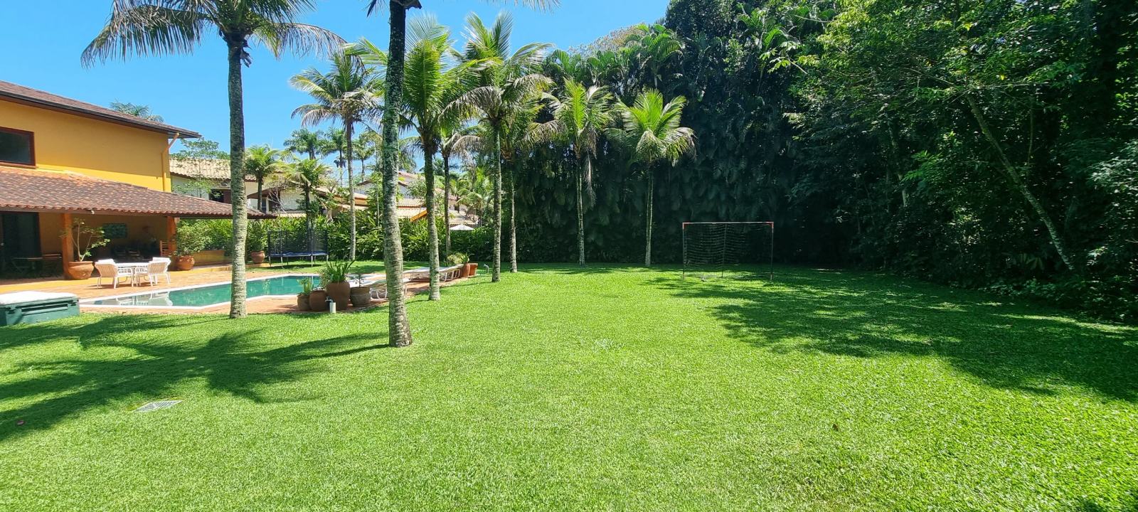 Área externa 16 — Iporanga, Guarujá, para locação, Casa