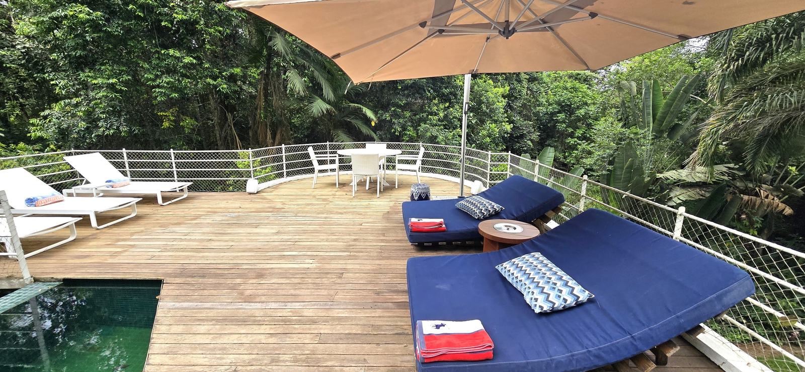 Área externa 15 — Iporanga, Guarujá, à venda e para locação, Casa