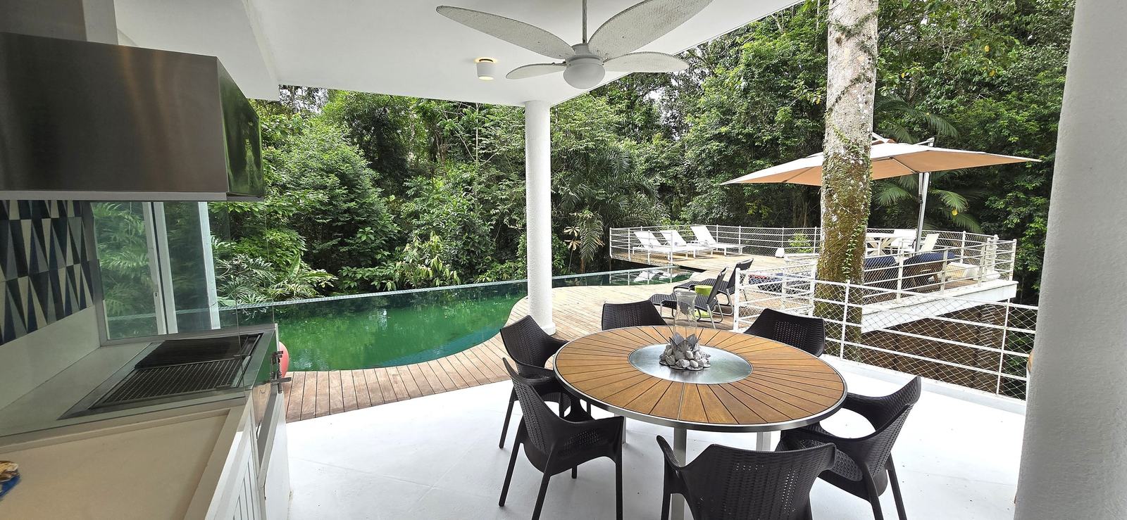 Área externa 21 — Iporanga, Guarujá, à venda e para locação, Casa