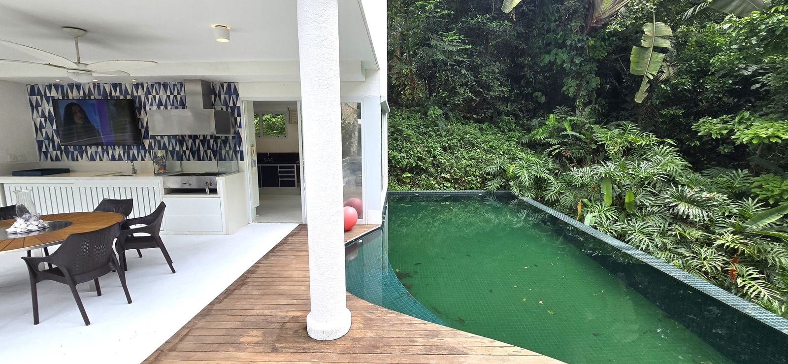 Área externa 16 — Iporanga, Guarujá, à venda e para locação, Casa