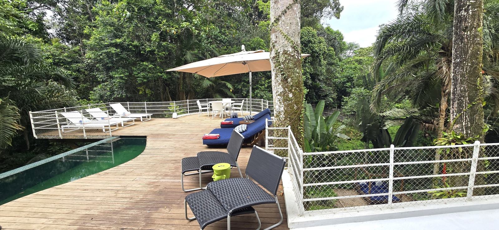 Área externa 18 — Iporanga, Guarujá, à venda e para locação, Casa
