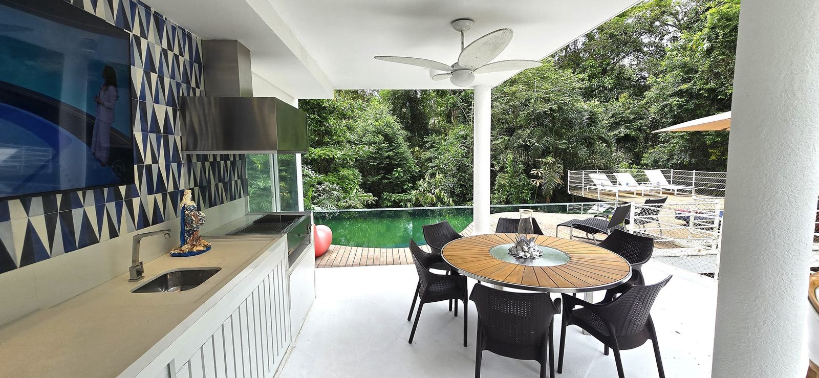 Área externa 22 — Iporanga, Guarujá, à venda e para locação, Casa