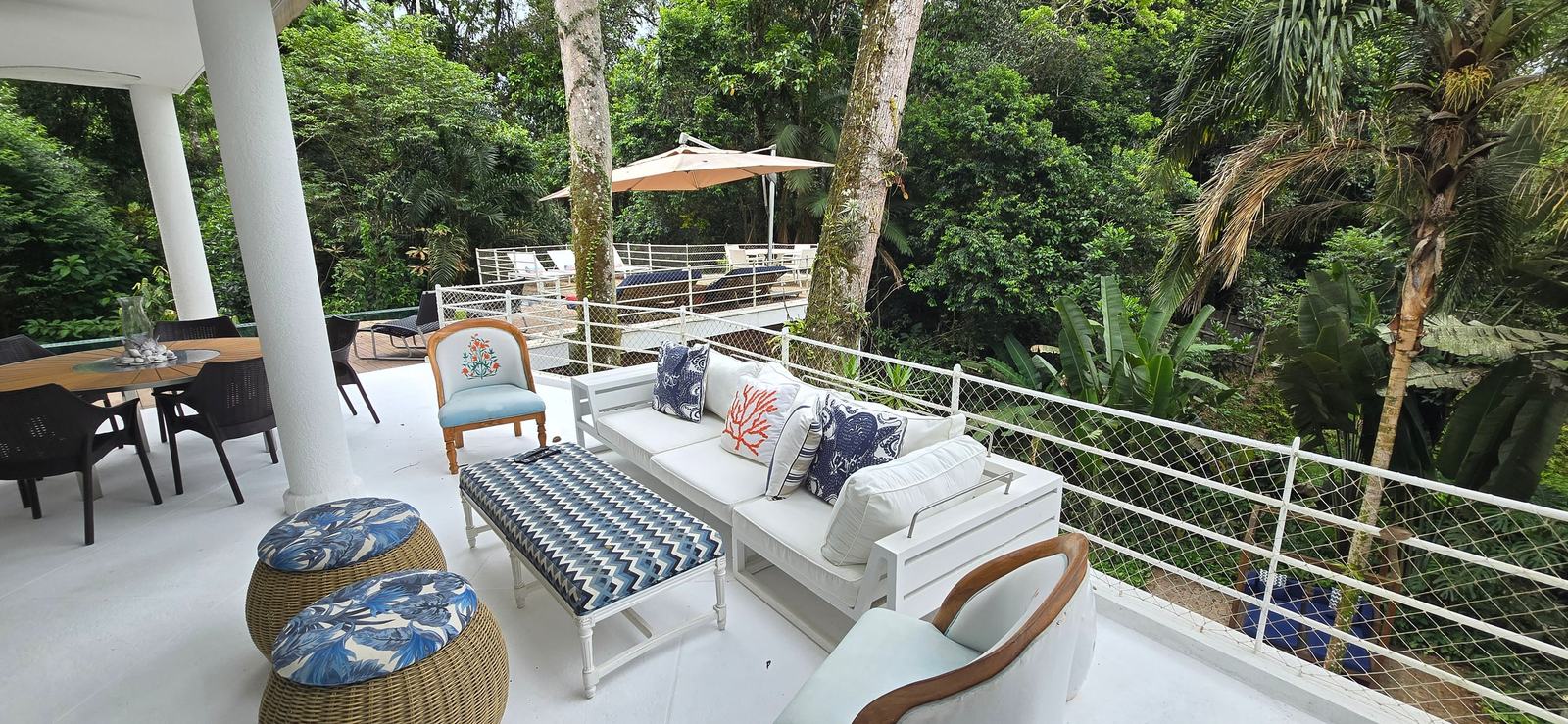 Área externa 27 — Iporanga, Guarujá, à venda e para locação, Casa
