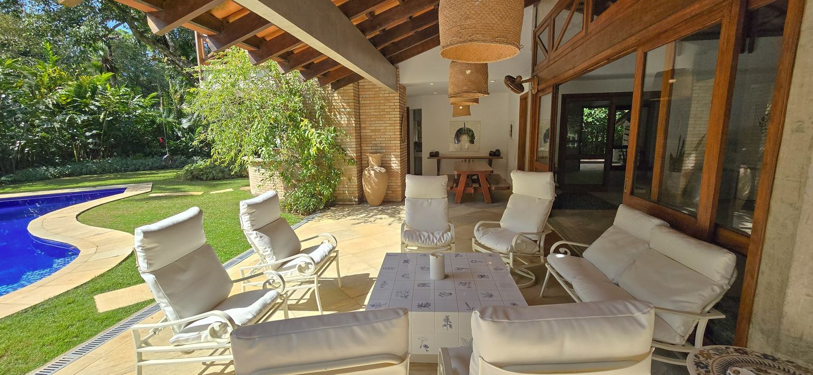 Área externa 23 — Iporanga, Guarujá, para locação, Casa