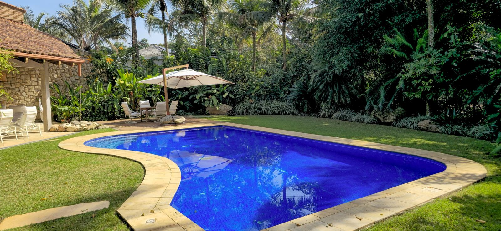 Área externa 6 — Iporanga, Guarujá, para locação, Casa