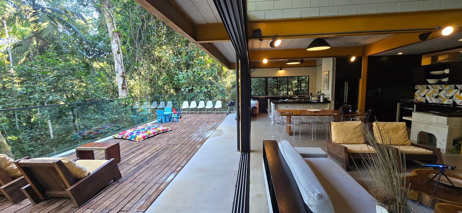 Área externa 14 — Iporanga, Guarujá, para locação, Casa