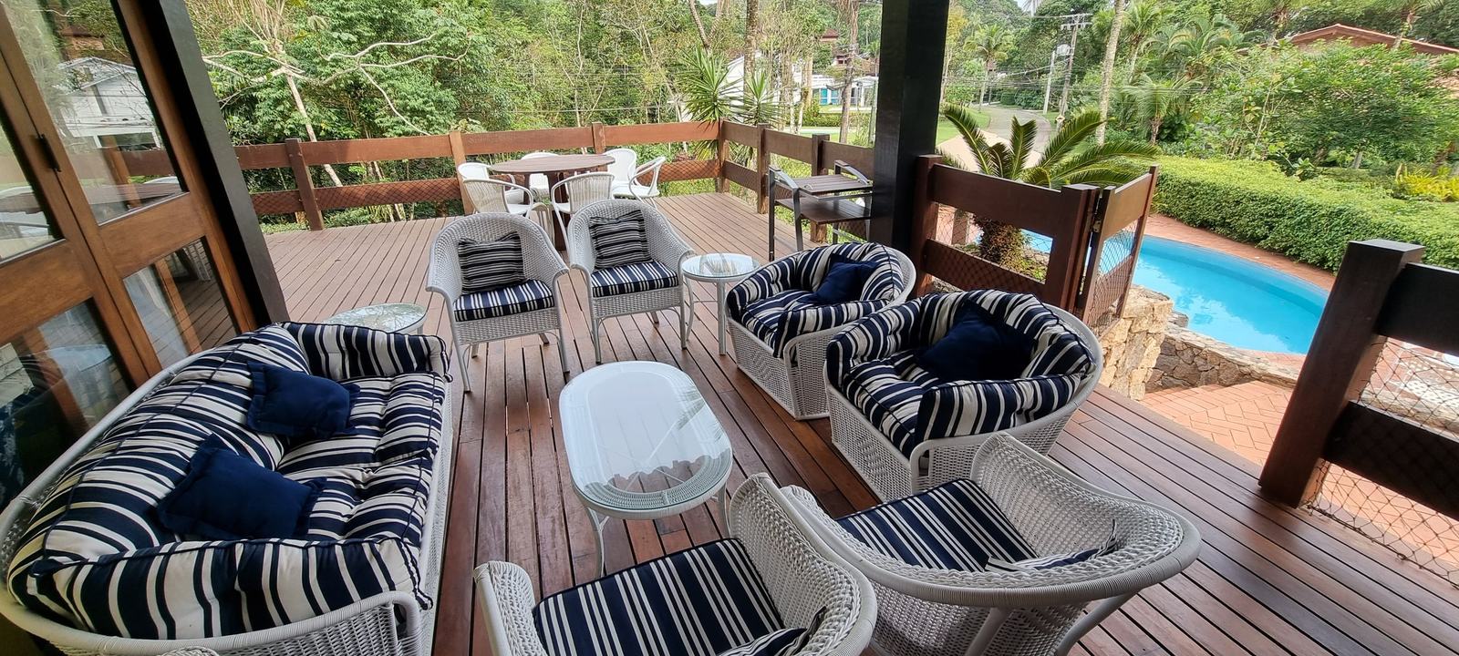 Área externa 14 — Iporanga, Guarujá, à venda e para locação, Casa