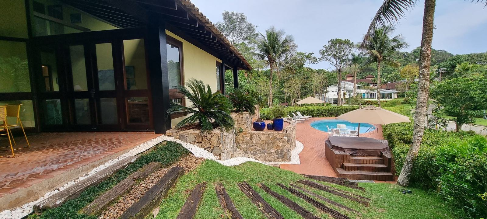 Área externa 9 — Iporanga, Guarujá, à venda e para locação, Casa