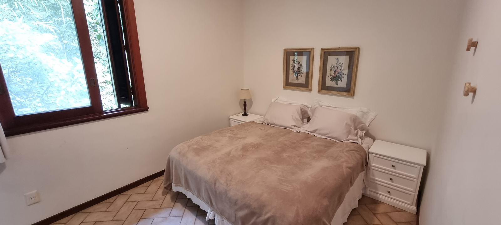 Suíte 15 — Iporanga, Guarujá, à venda e para locação, Casa