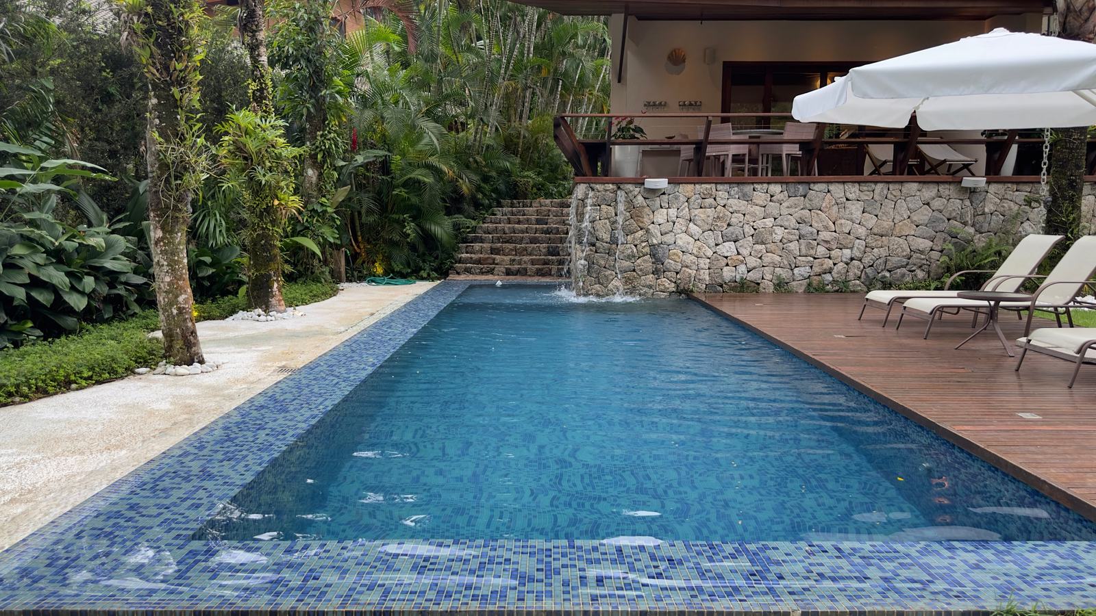 Área externa 1 — Iporanga, Guarujá, à venda, Casa