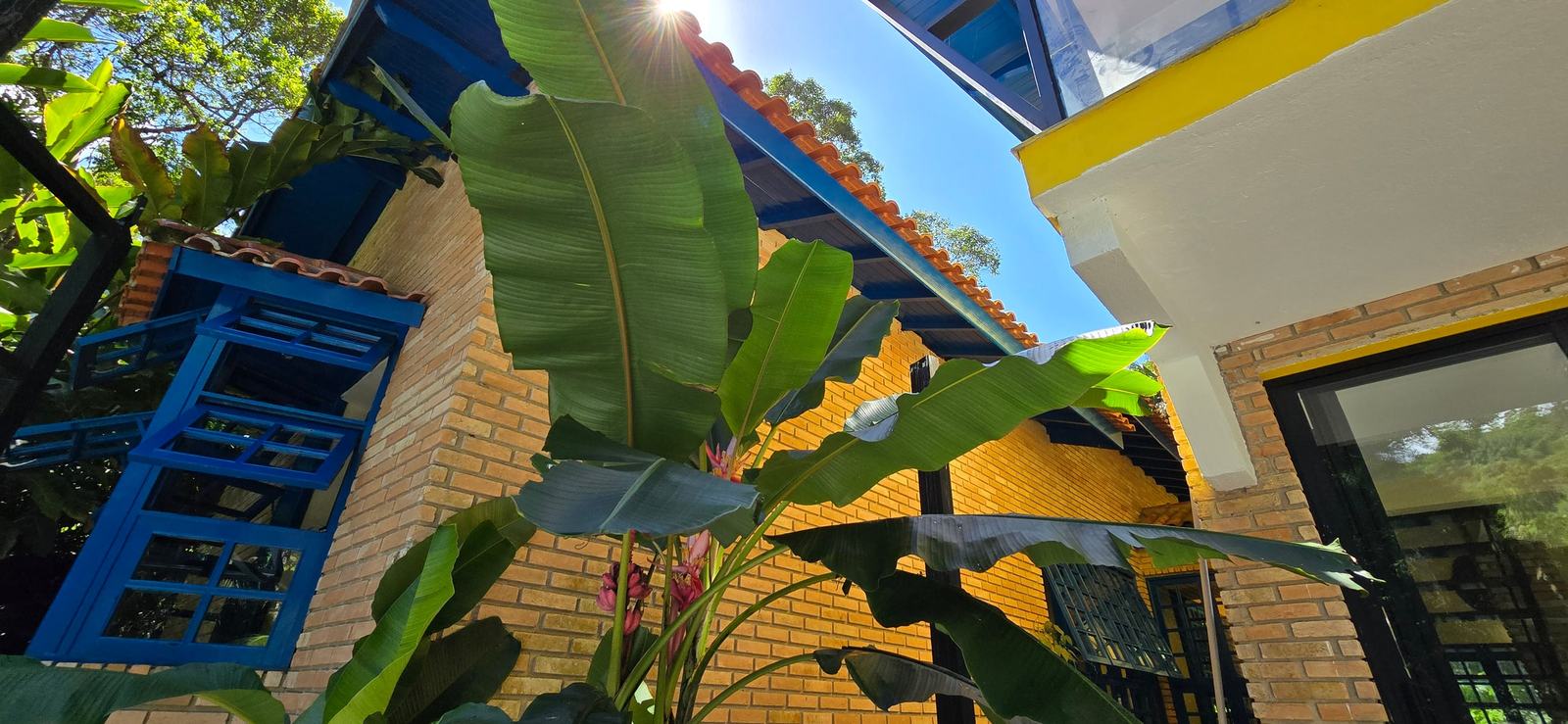 Área externa 2 — Iporanga, Guarujá, para locação, Casa