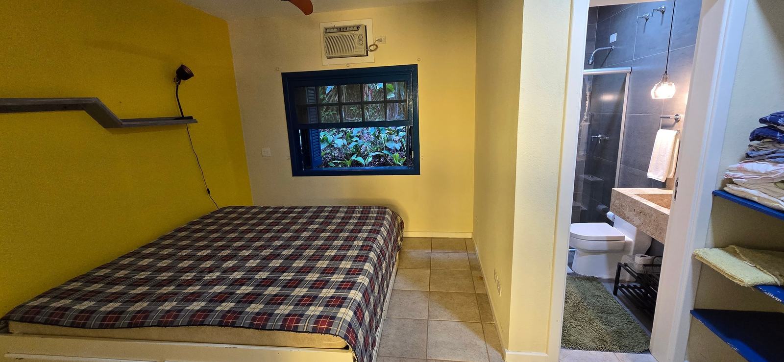 Suíte 6 — Iporanga, Guarujá, para locação, Casa