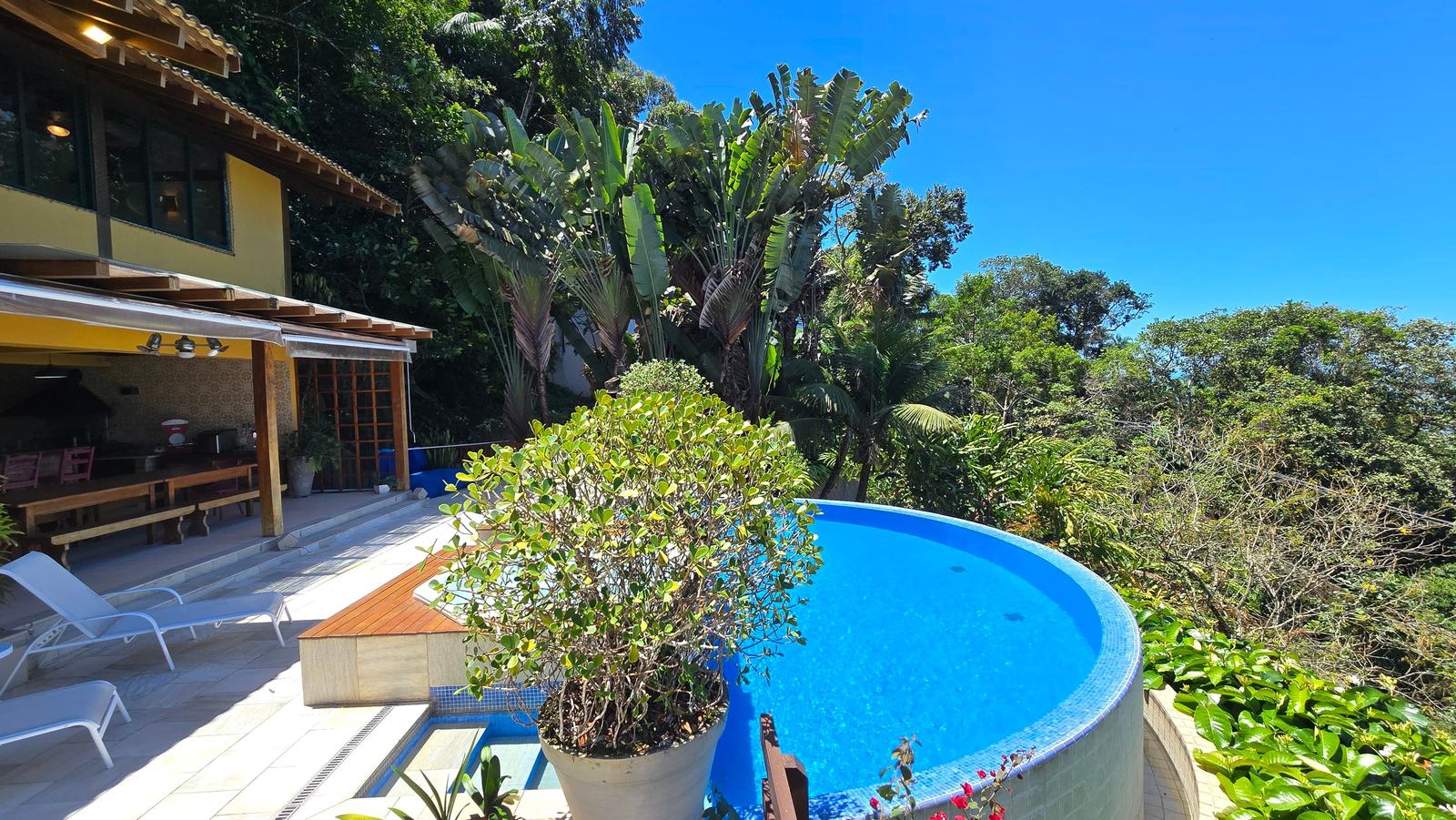 Área externa 3 — Taguaíba, Guarujá, à venda e para locação, Casa
