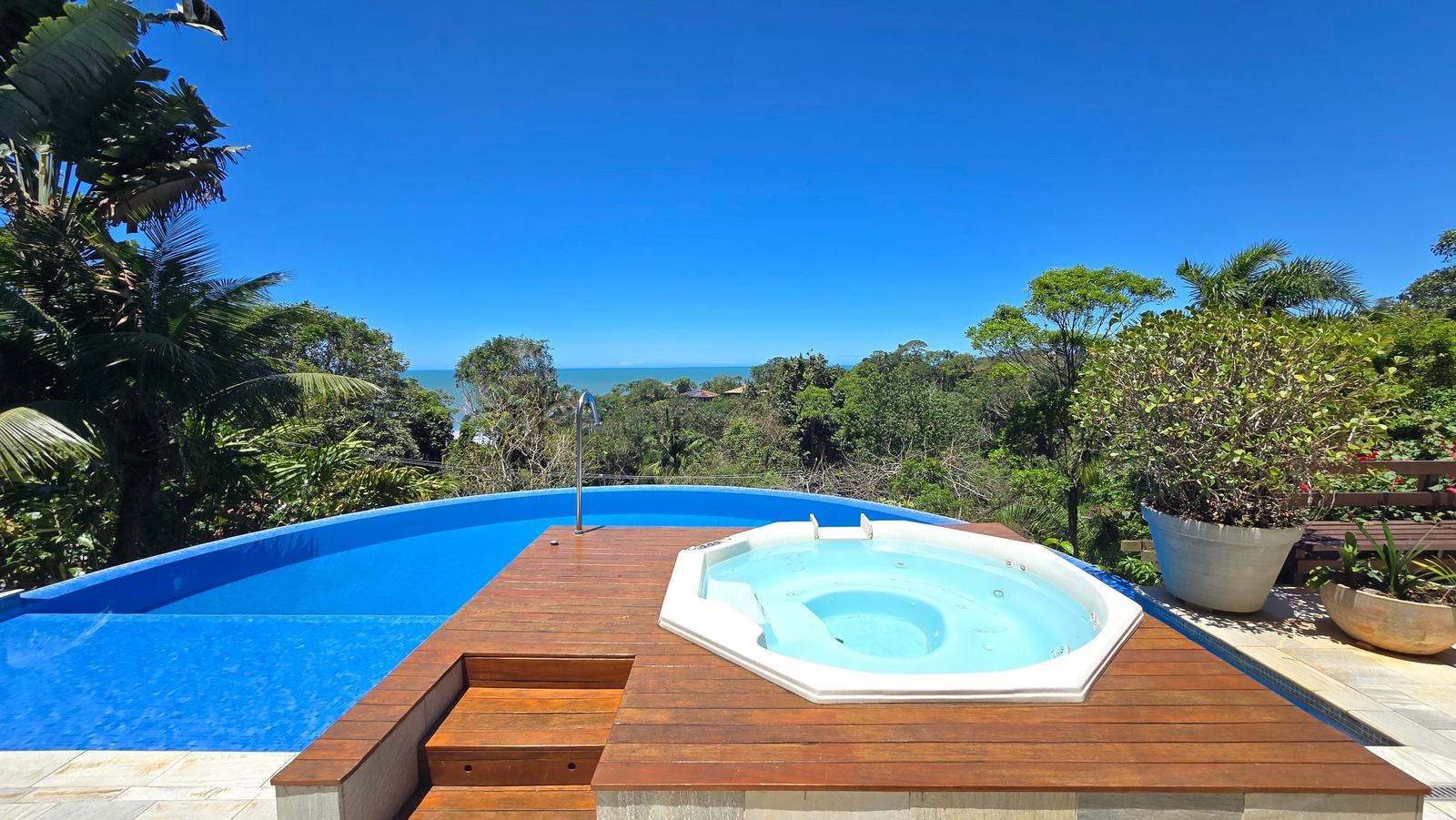 Área externa 5 — Taguaíba, Guarujá, à venda e para locação, Casa