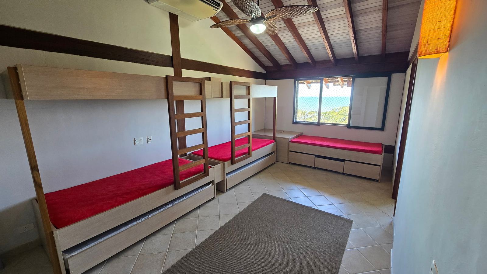 Suíte 11 — Taguaíba, Guarujá, à venda e para locação, Casa