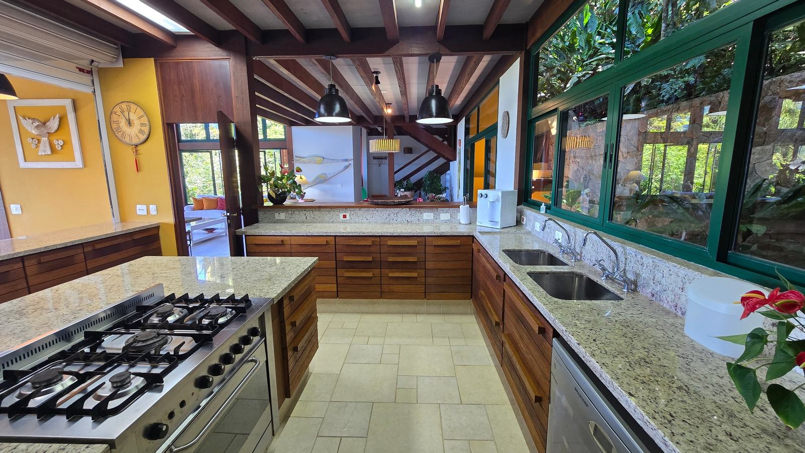 Área de serviço 1 — Taguaíba, Guarujá, à venda e para locação, Casa
