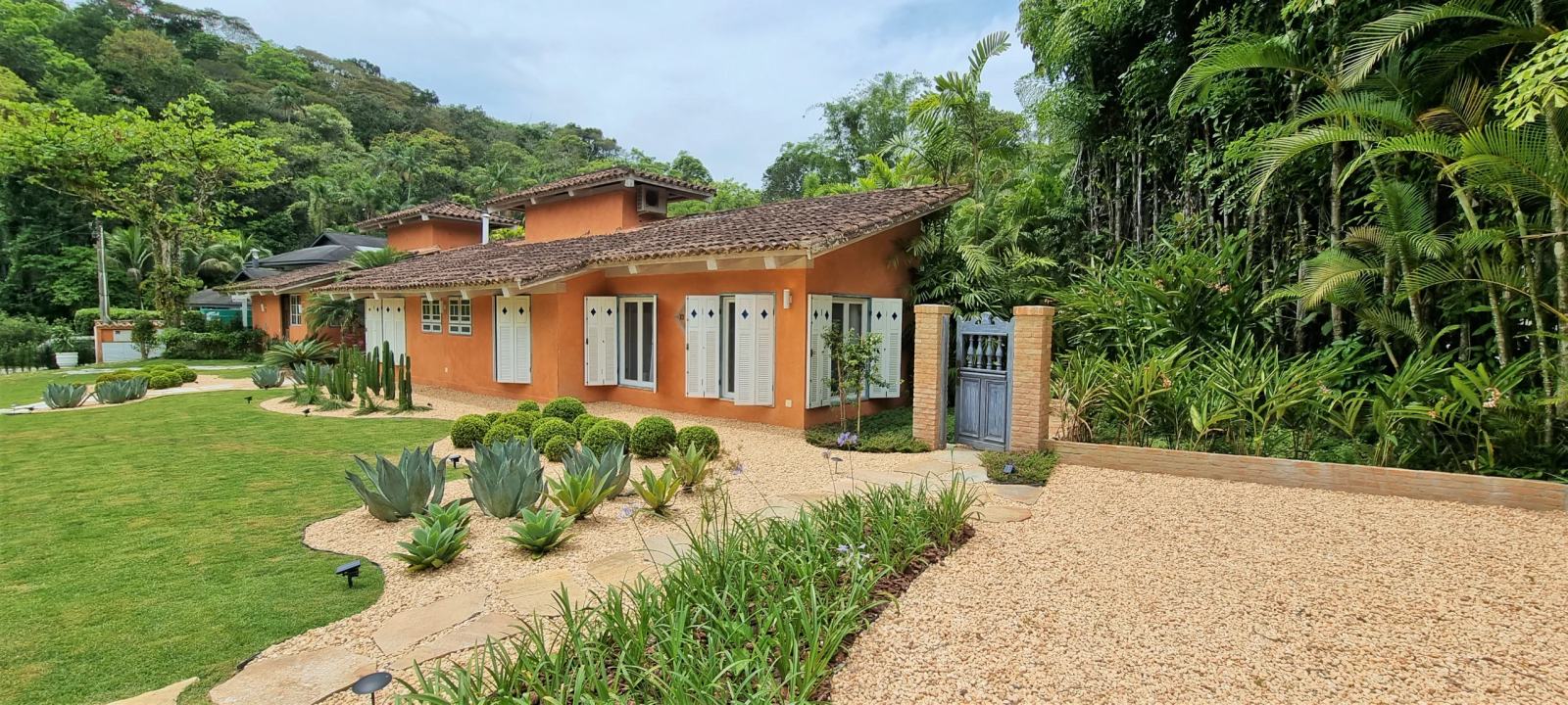 Área externa 1 — Iporanga, Guarujá, à venda, Casa