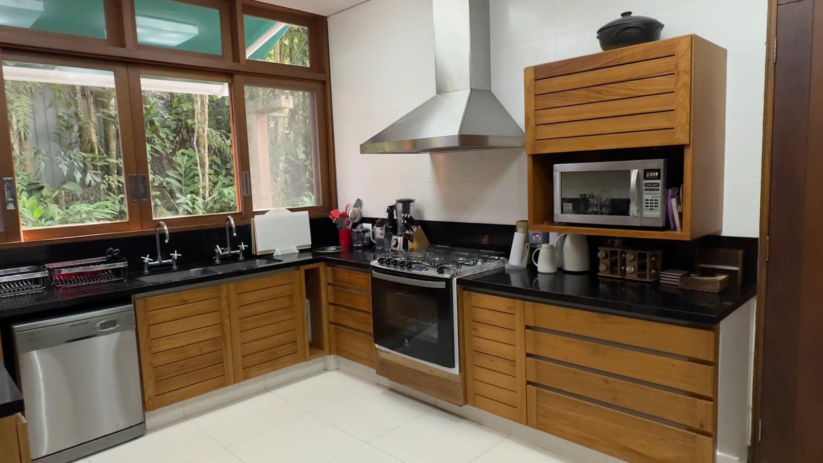 Casa para Aluguel de Temporada no Condomínio Iporanga (51)