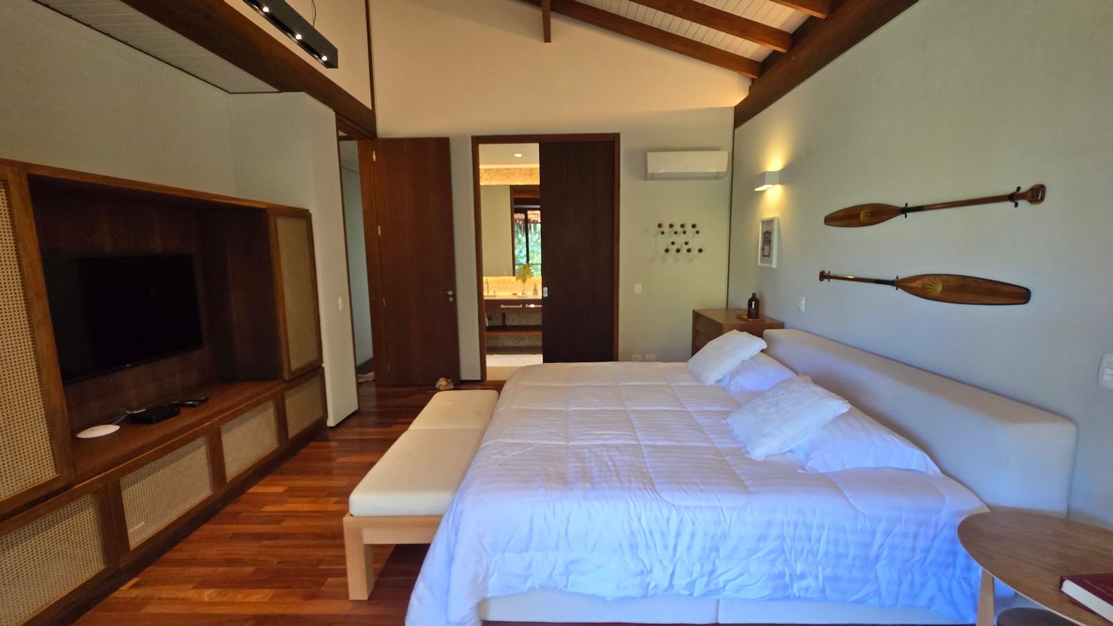 Suíte 7 — São Pedro, Guarujá, à venda e para locação, Casa