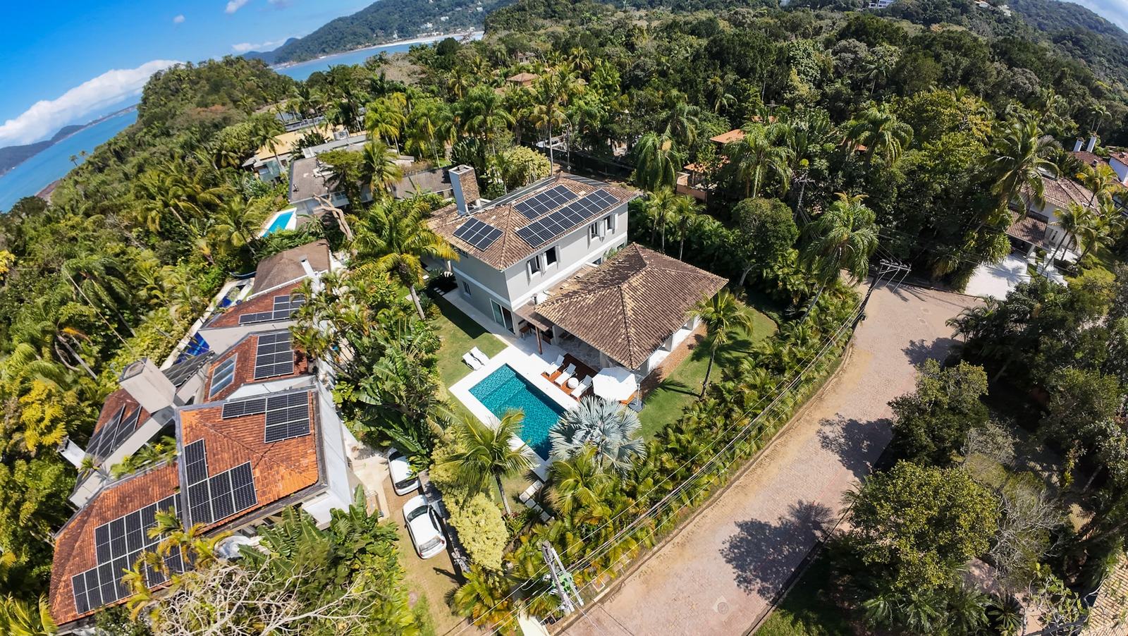Vista aérea 2 — Iporanga, Guarujá, à venda e para locação, Casa