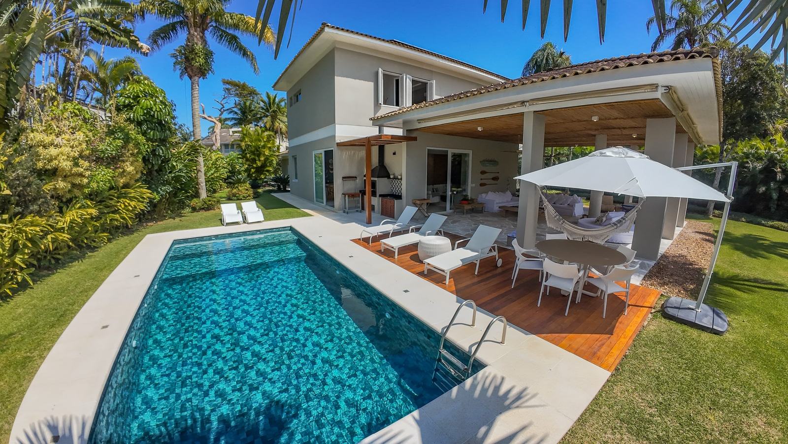 Área externa 1 — Iporanga, Guarujá, à venda e para locação, Casa