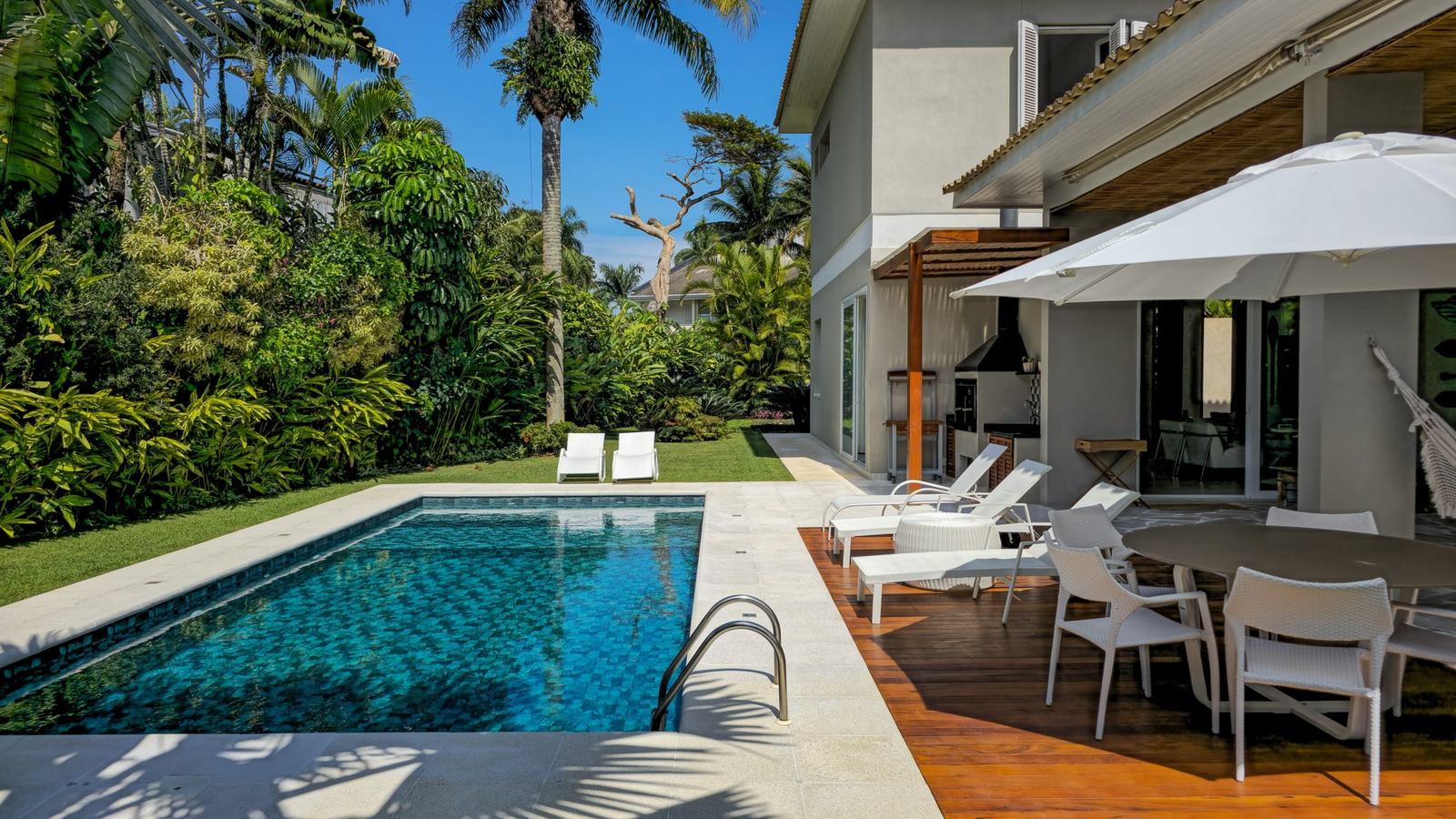 Área externa 27 — Iporanga, Guarujá, à venda e para locação, Casa