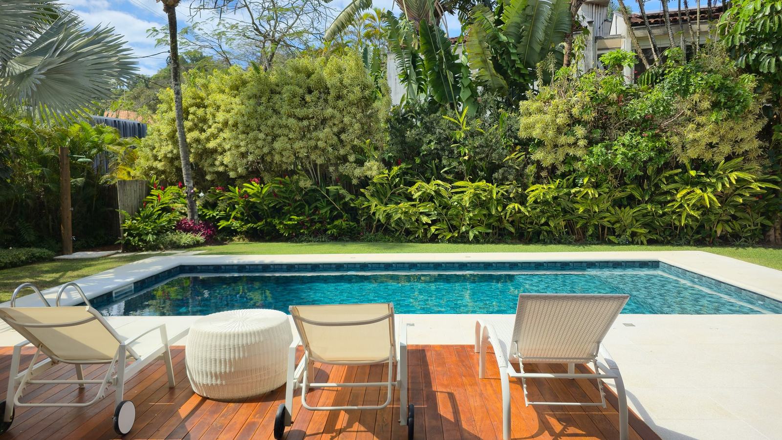 Área externa 28 — Iporanga, Guarujá, à venda e para locação, Casa