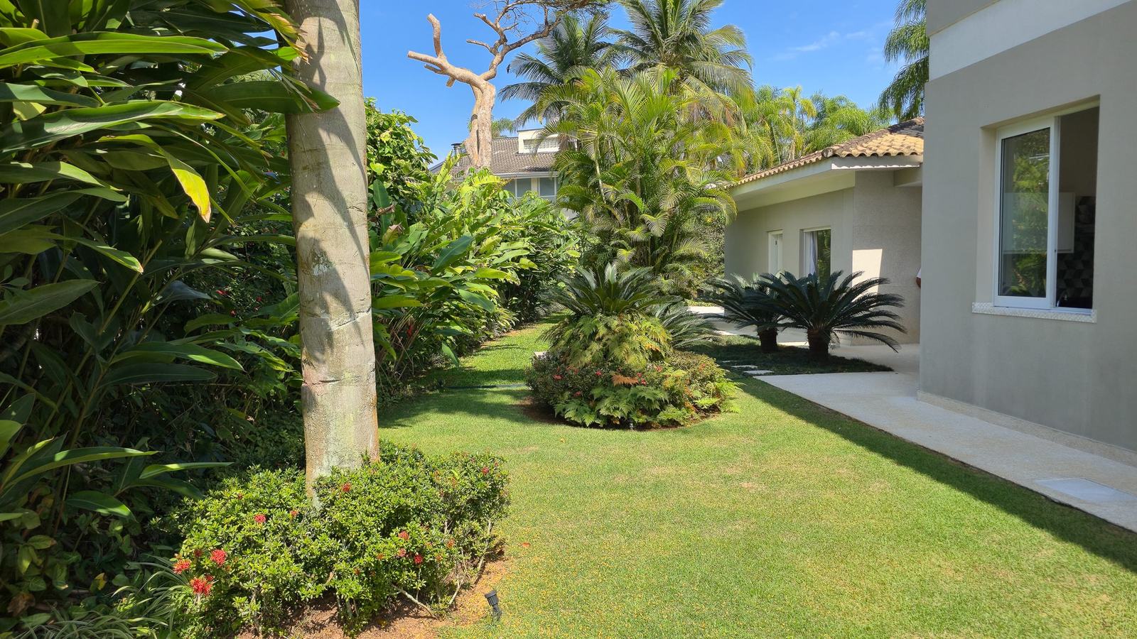 Área externa 4 — Iporanga, Guarujá, à venda e para locação, Casa