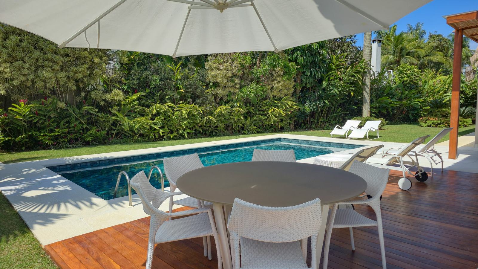 Área externa 6 — Iporanga, Guarujá, à venda e para locação, Casa