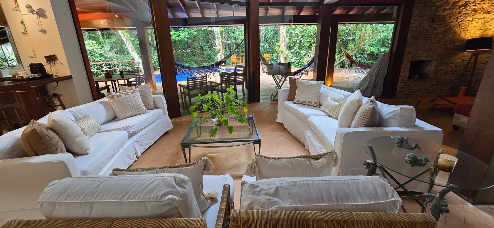 Ambiente interno 1 — Iporanga, Guarujá, para locação, Casa