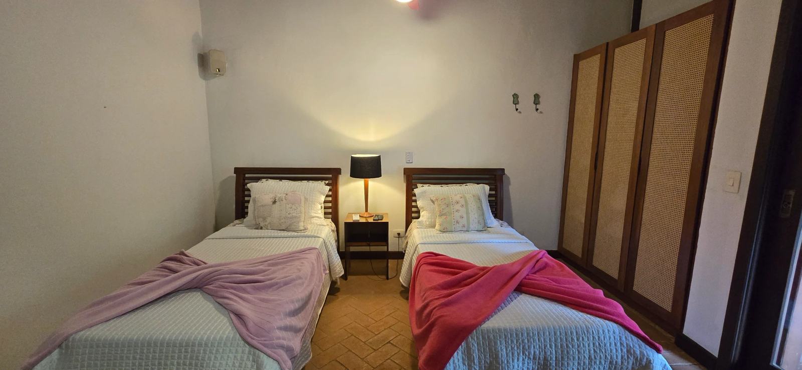Suíte 8 — Iporanga, Guarujá, para locação, Casa
