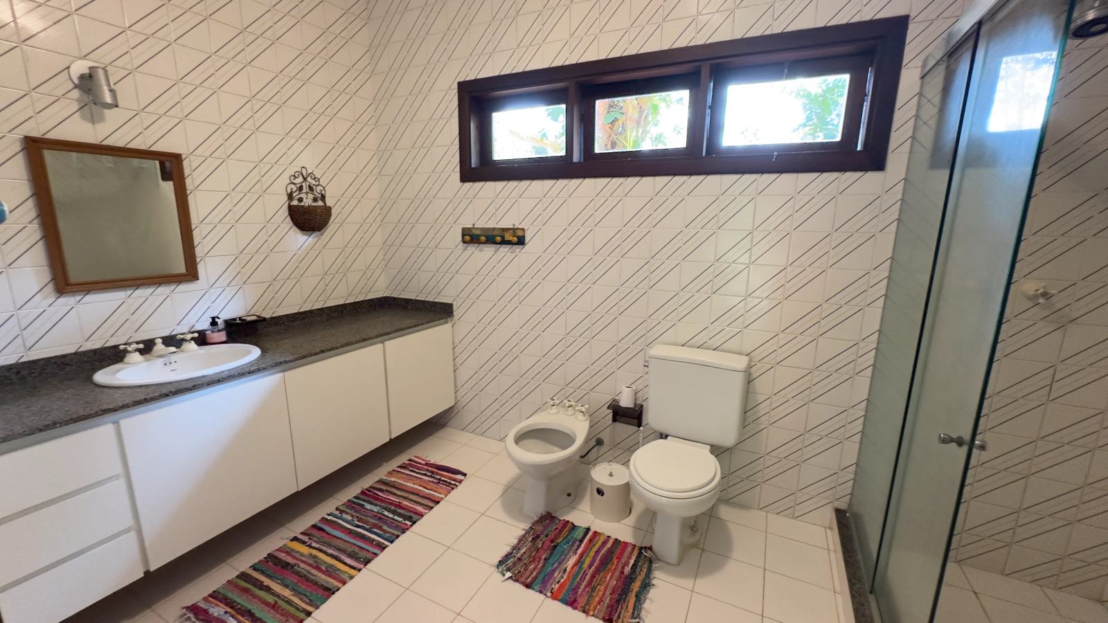 Suíte 4 — Iporanga, Guarujá, para locação, Casa